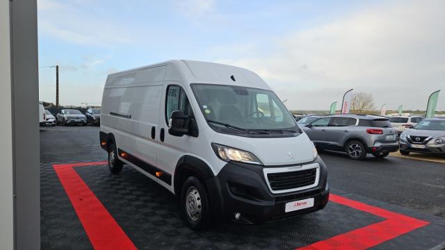 Peugeot Boxer image 1