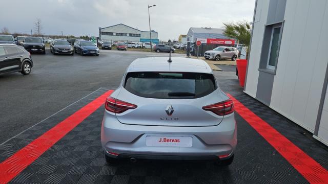 Renault Clio image 9
