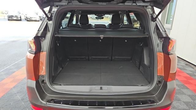 Peugeot 5008 image 2