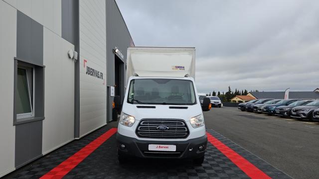 Ford Transit image 7
