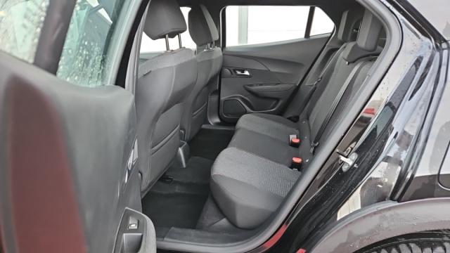 Peugeot 2008 image 3