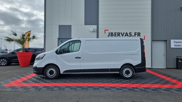 Renault Trafic image 2