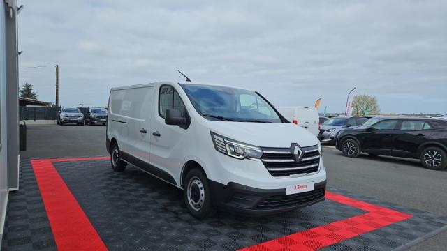 Renault Trafic image 1