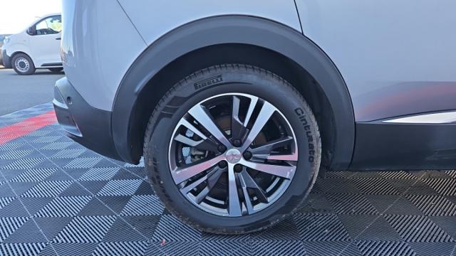 Peugeot 3008 image 2