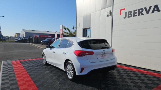 Ford Focus image 9