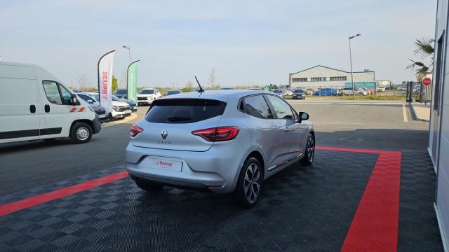 Renault Clio image 9