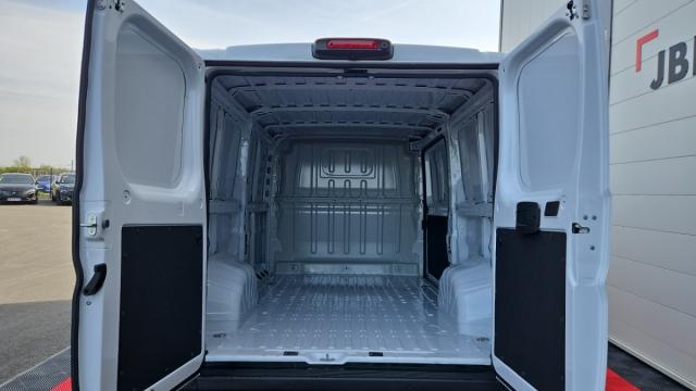 Peugeot Boxer image 9