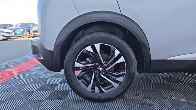 Peugeot 2008 image 2