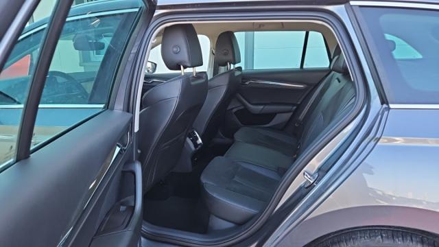 Skoda Octavia image 7