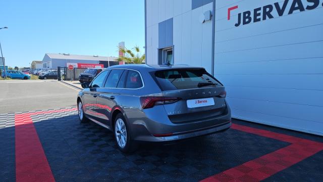 Skoda Octavia image 6