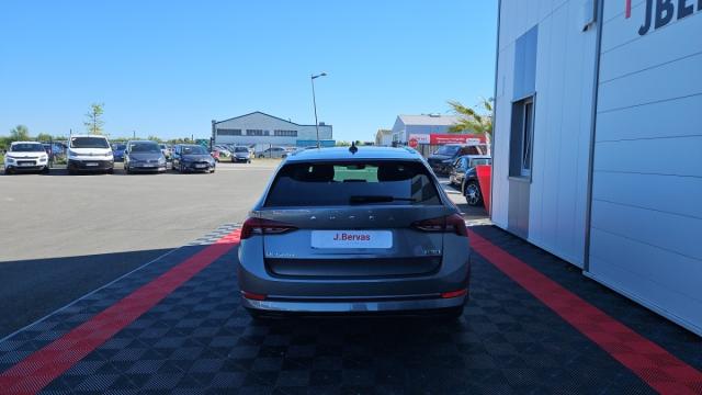 Skoda Octavia image 9