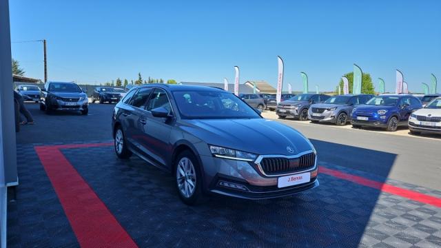 Skoda Octavia image 8