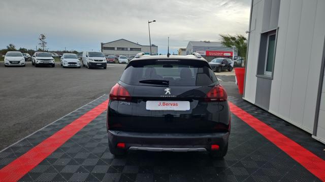 Peugeot 2008 image 2