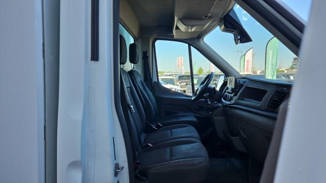 Ford Transit image 3