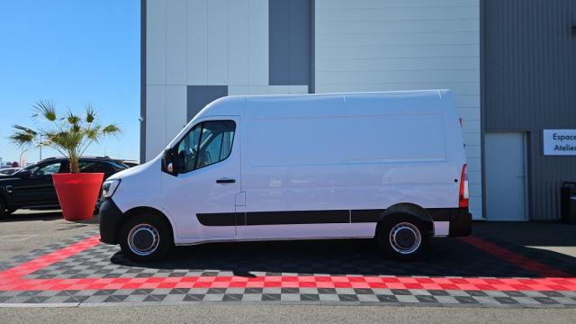 Renault Master image 2