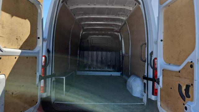 Renault Master image 9