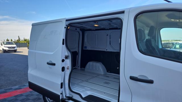 Renault Trafic image 1