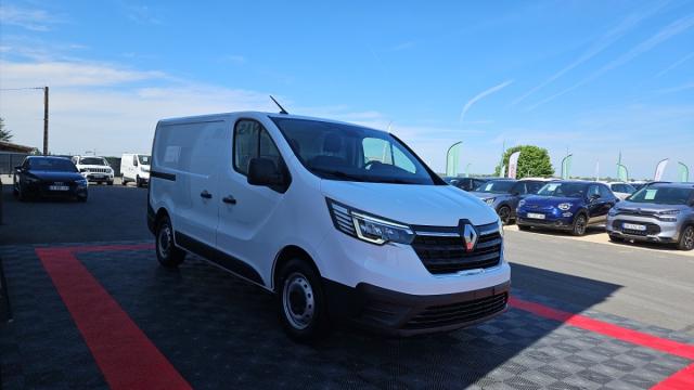 Renault Trafic image 2