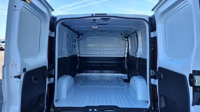 Renault Trafic image 8