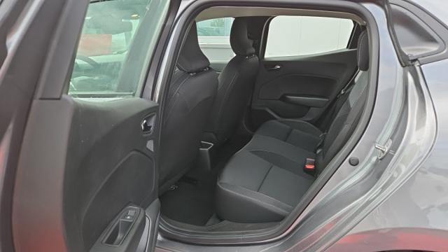 Renault Clio image 8