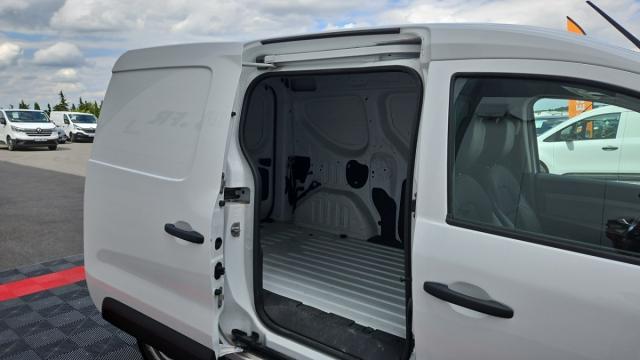 Renault Express Van image 4