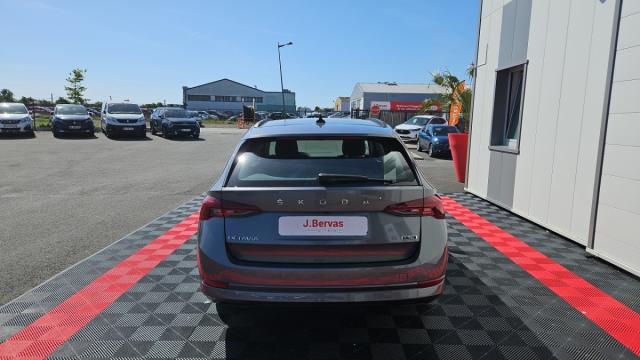 Skoda Octavia image 8