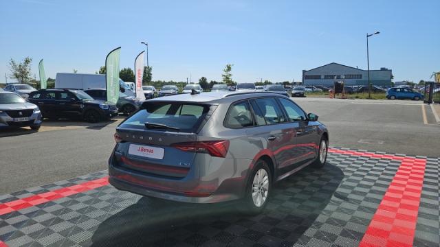 Skoda Octavia image 9