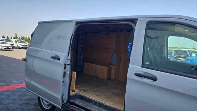 Mercedes Benz Vito image 2