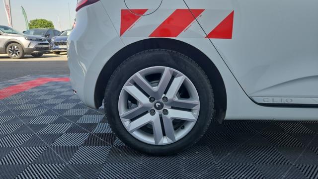 Renault Clio image 2