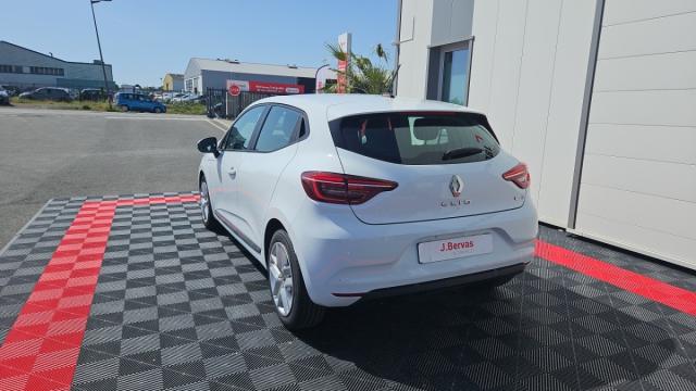 Renault Clio image 2