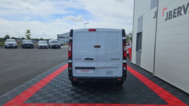 Renault Trafic image 9