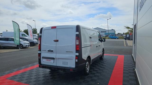 Renault Trafic image 1