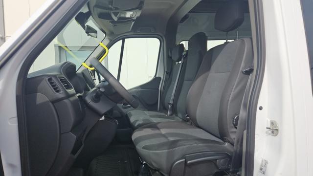 Renault Master Combi image 1