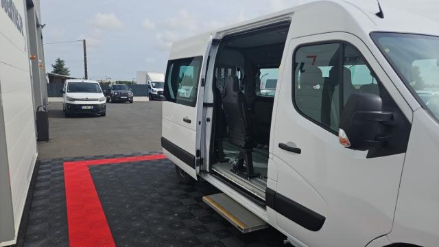 Renault Master Combi image 3