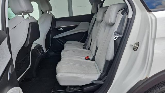 Peugeot 5008 image 4