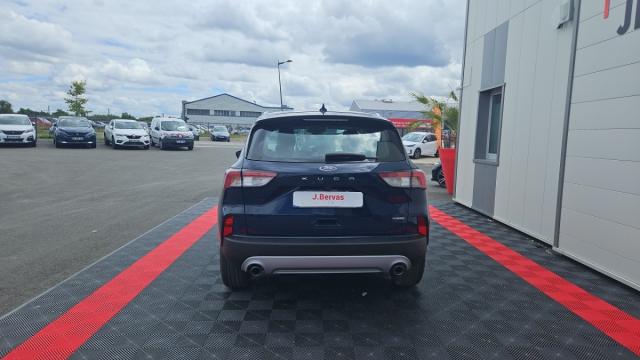 Ford Kuga image 2