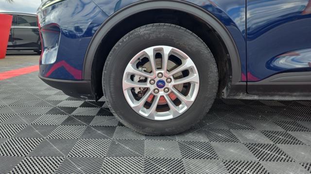 Ford Kuga image 1