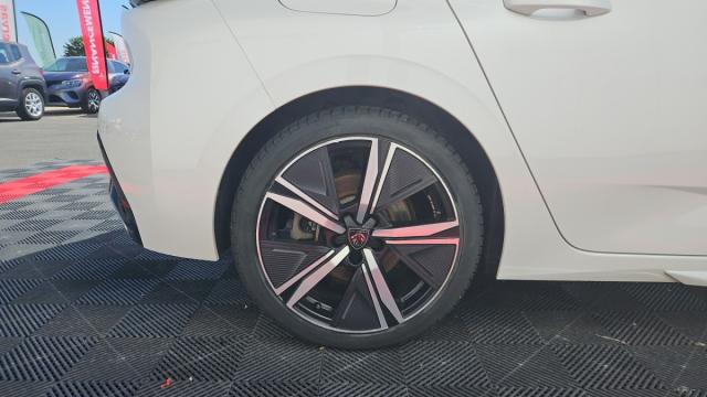 Peugeot 308 image 8