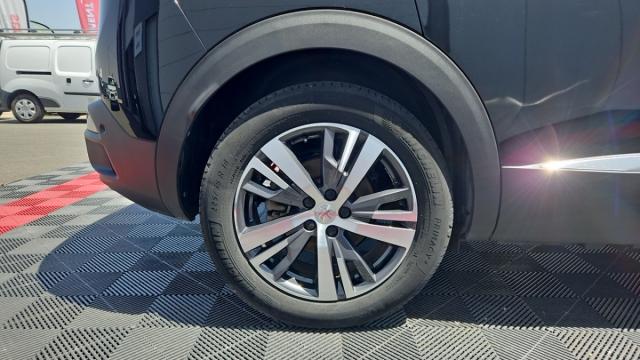 Peugeot 3008 image 2