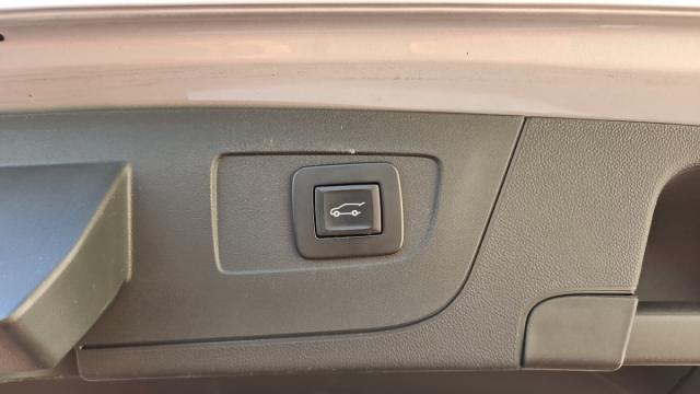 Opel Insignia Sports Tourer image 6