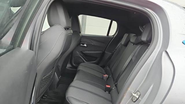Peugeot 208 image 4