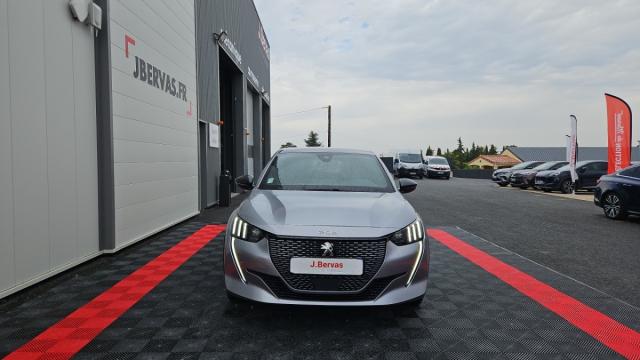Peugeot 208 image 8