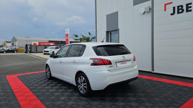 Peugeot 308 image 1