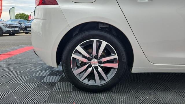 Peugeot 308 image 9