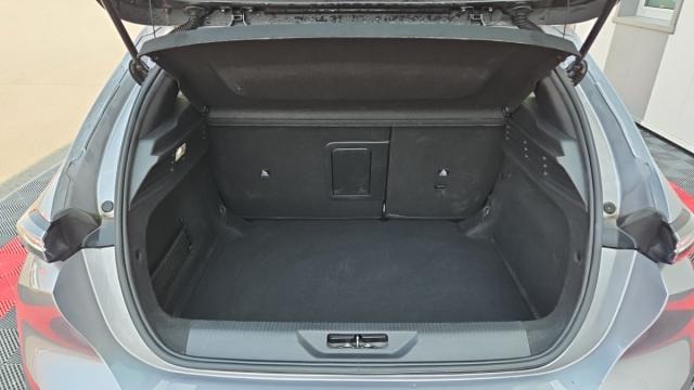 Peugeot 308 image 3