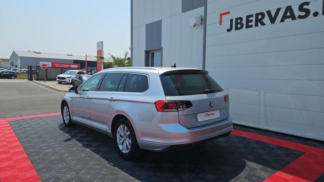 Volkswagen Passat Sw image 6