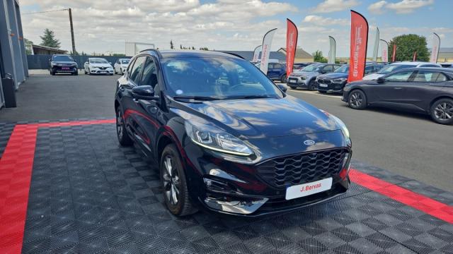 Ford Kuga image 3
