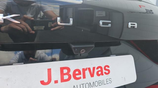 Ford Kuga image 8
