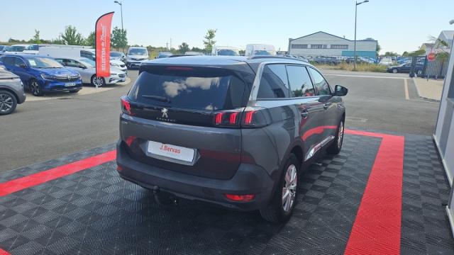 Peugeot 5008 image 2
