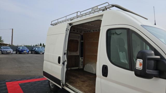 Peugeot Boxer image 1